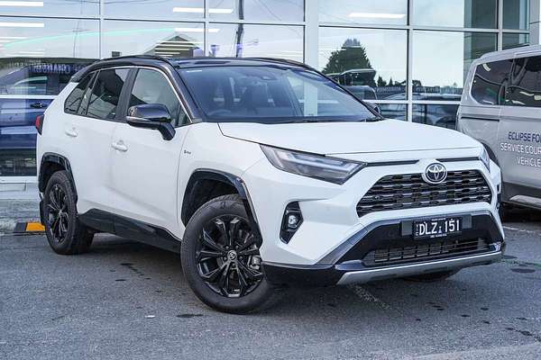 2025 Toyota RAV4 XSE AXAH52R