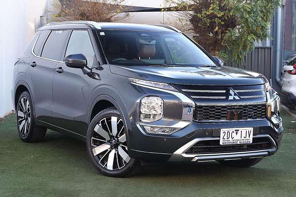 2025 Mitsubishi Outlander Exceed Tourer ZM