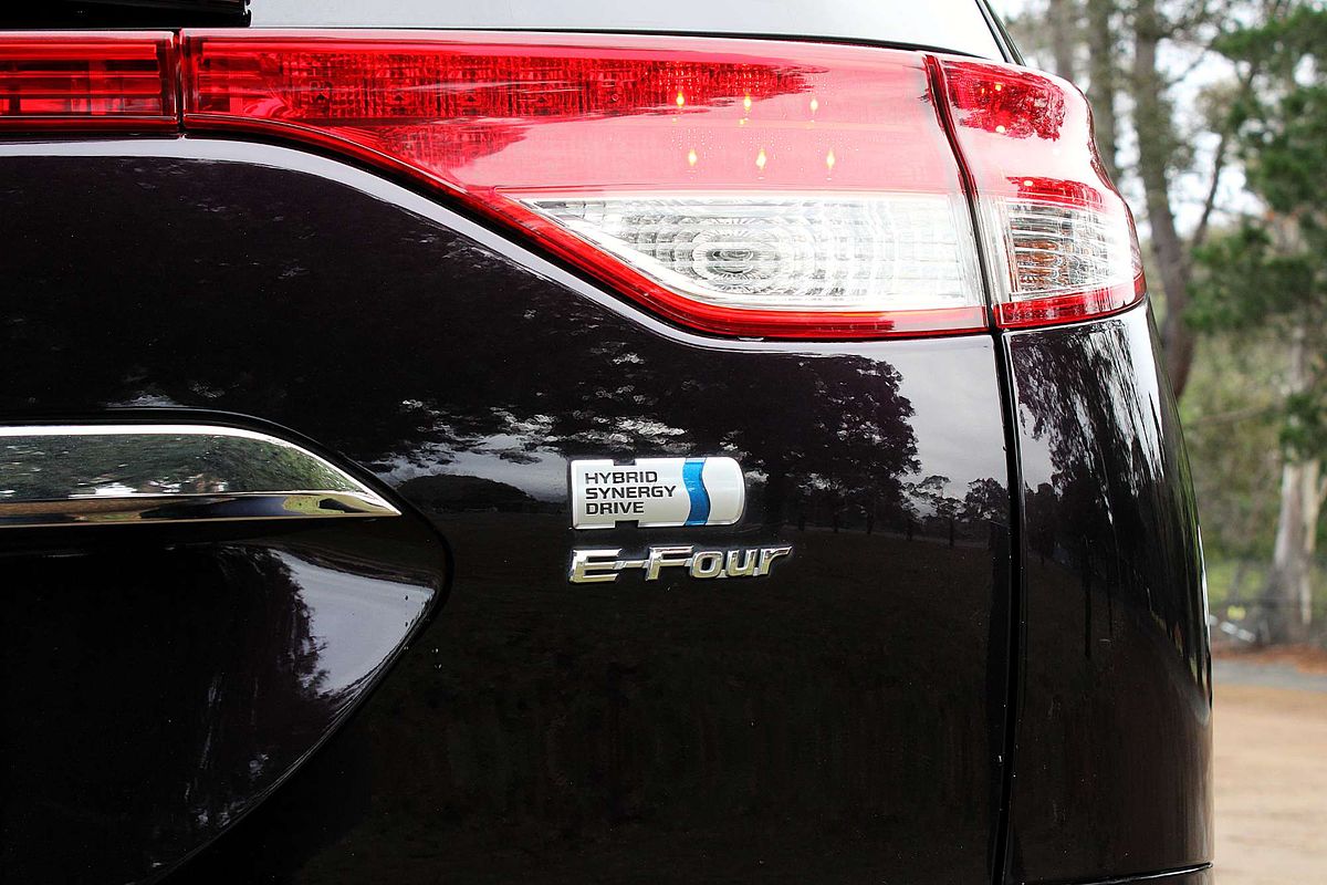 2013 Toyota ESTIMA HYBRID Aut