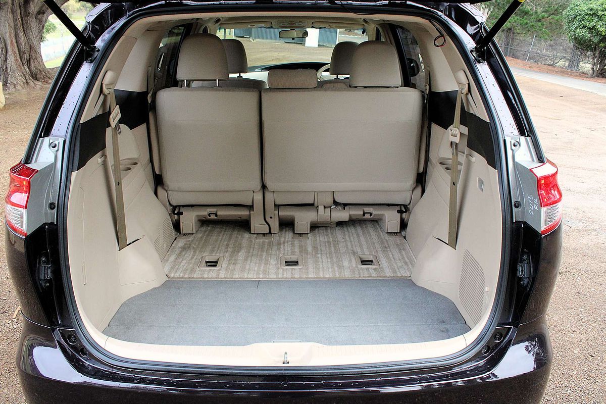 2013 Toyota ESTIMA HYBRID Aut