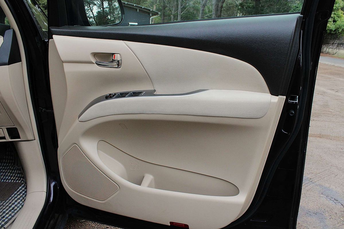 2013 Toyota ESTIMA HYBRID Aut
