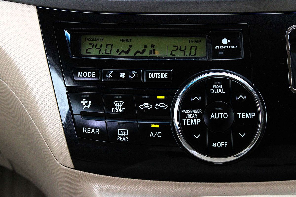 2013 Toyota ESTIMA HYBRID Aut