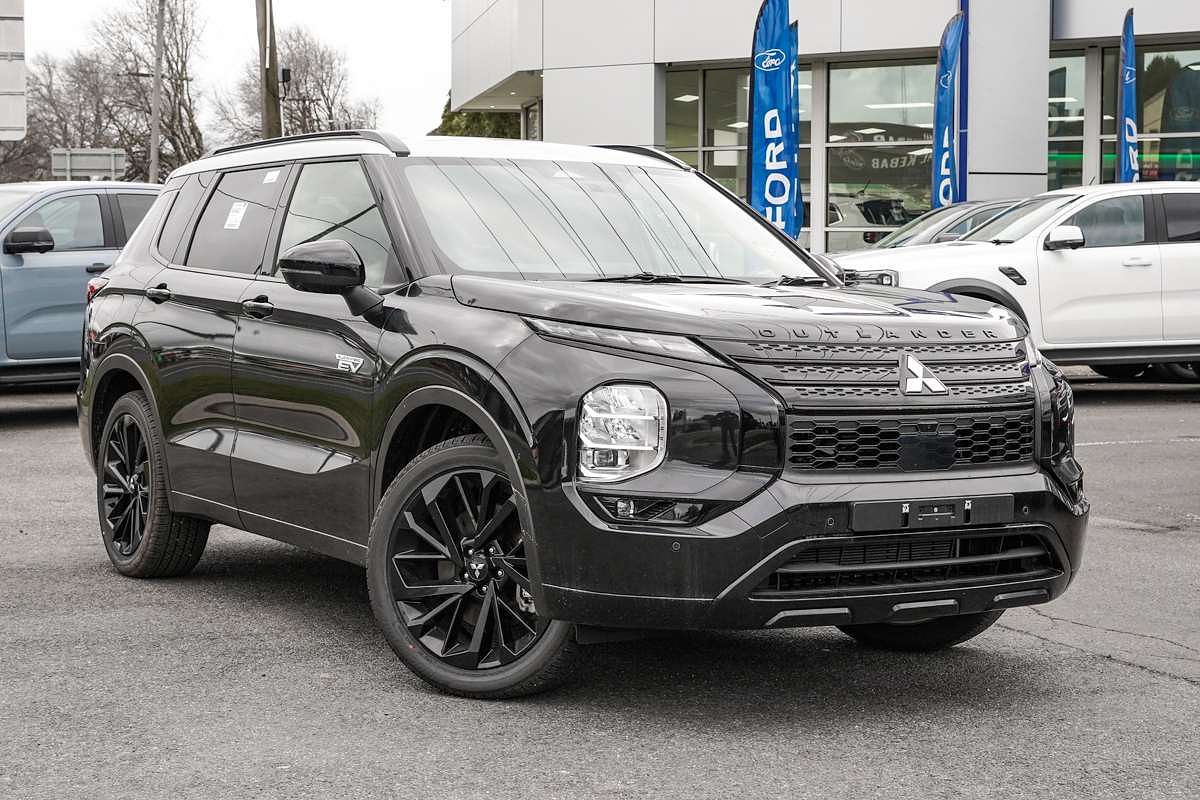 2025 Mitsubishi Outlander PHEV GSR ZM