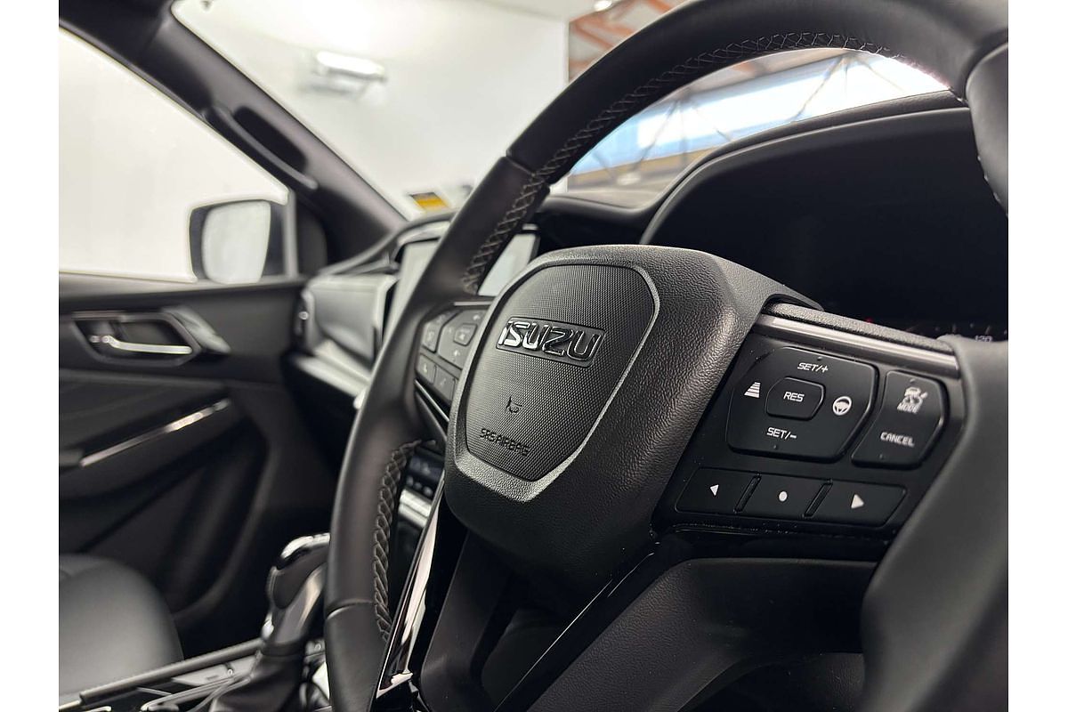 2025 Isuzu MU-X LS-T