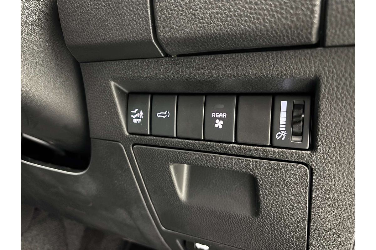 2025 Isuzu MU-X LS-T