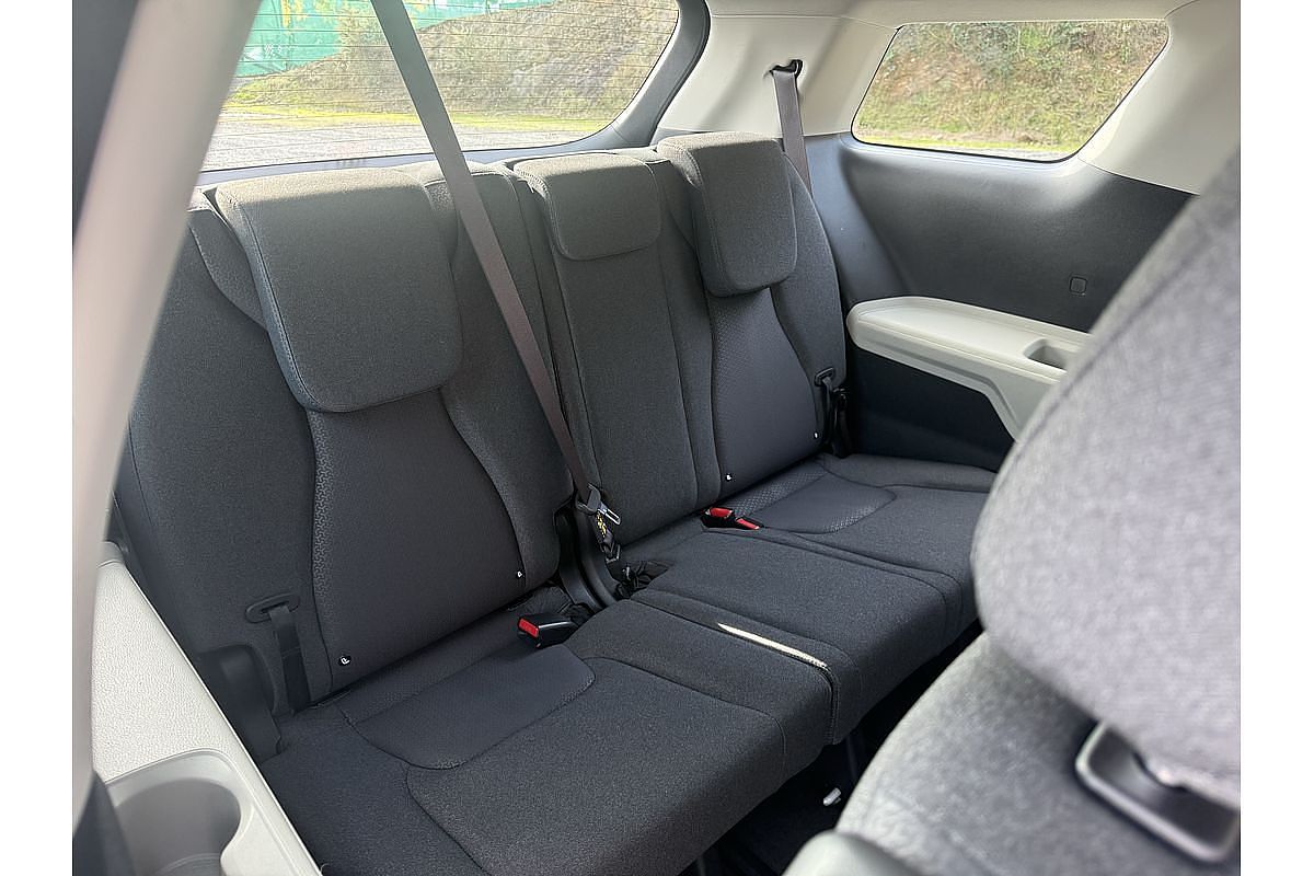 2023 Kia Carnival S KA4