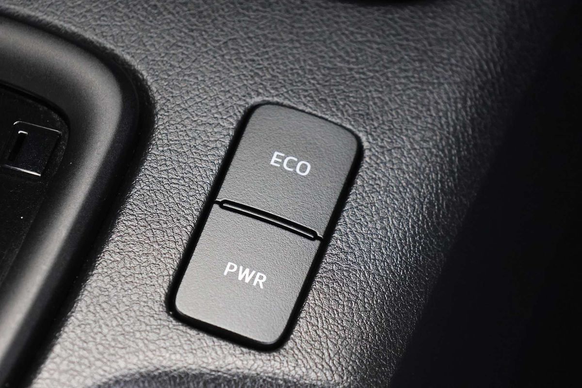 2022 Toyota Hilux SR GUN126R 4X4 image 19
