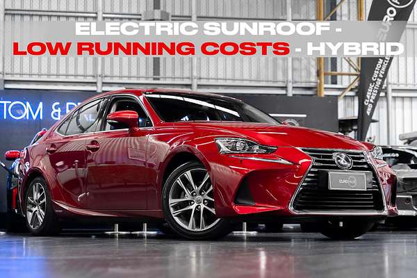 2017 Lexus IS IS300h Luxury AVE30R