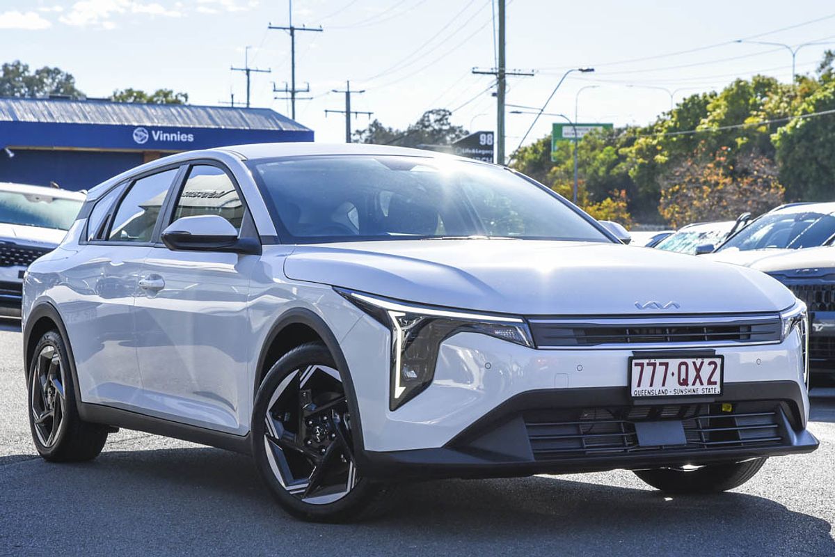 2025 Kia K4 Sport CL4m
