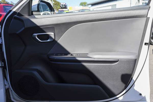2025 Kia K4 Sport CL4m thumb-15