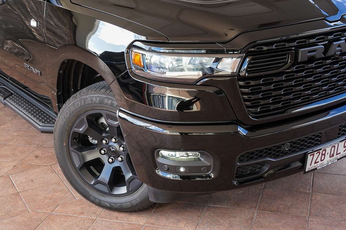 2026 RAM 1500 Express Black Edition Hurricane SO DT 4X4 SWB