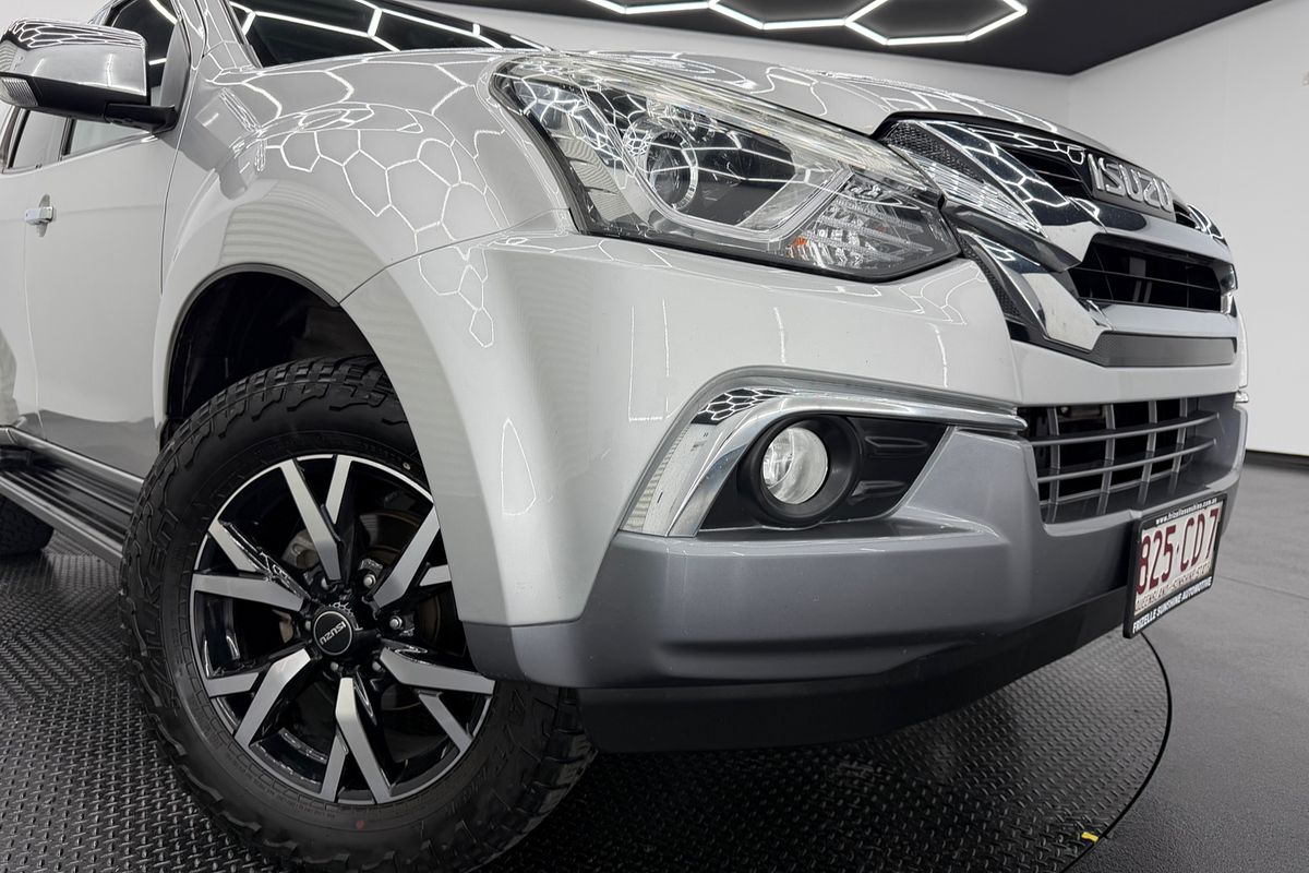 2021 Isuzu MU-X LS-T