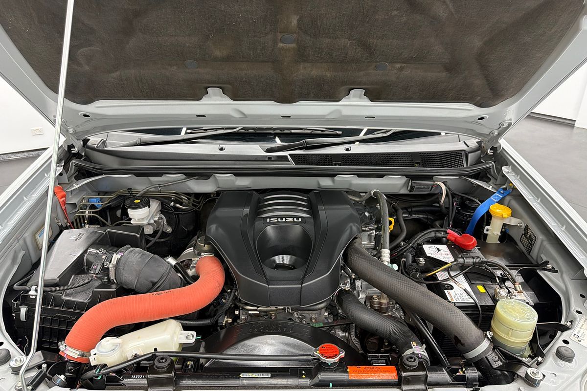 2021 Isuzu MU-X LS-T