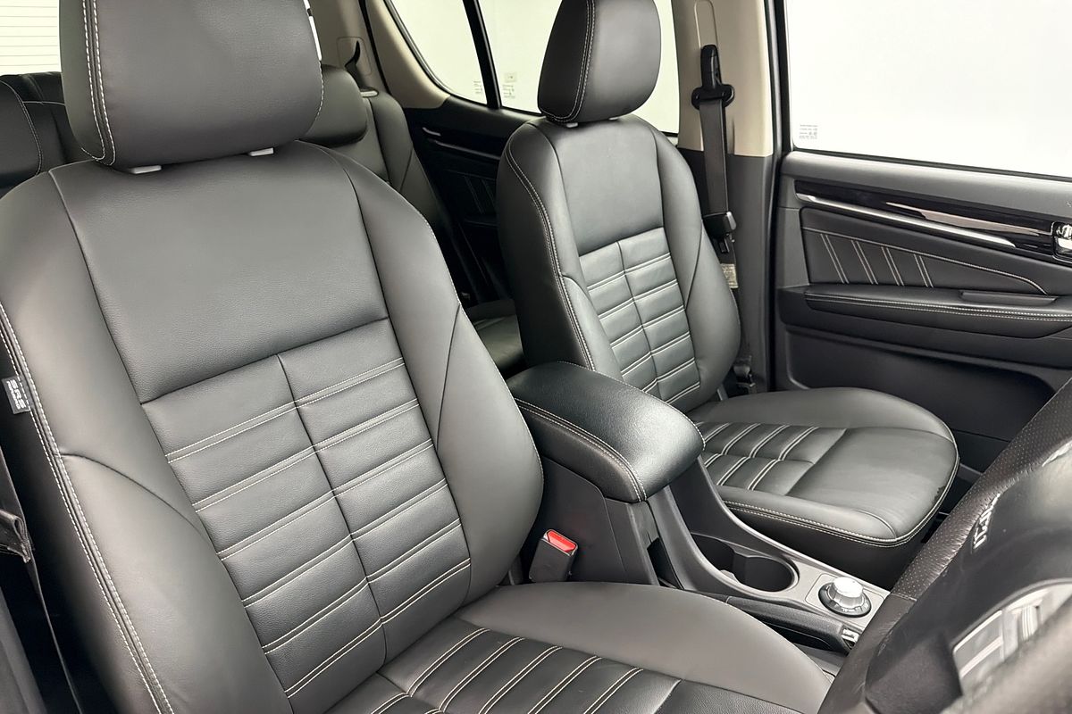 2021 Isuzu MU-X LS-T