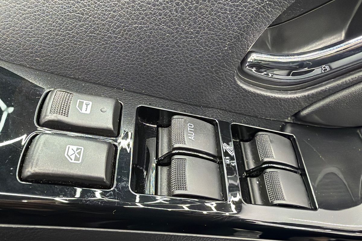 2021 Isuzu MU-X LS-T
