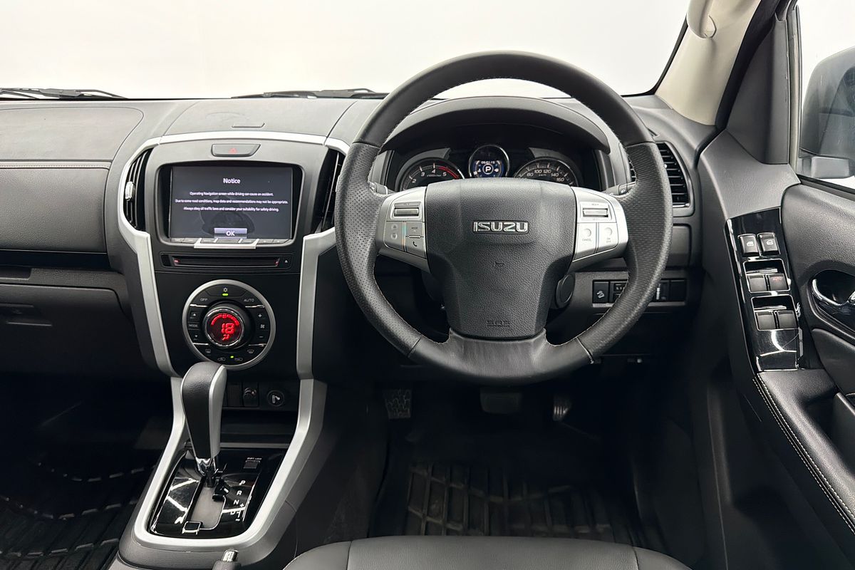 2021 Isuzu MU-X LS-T