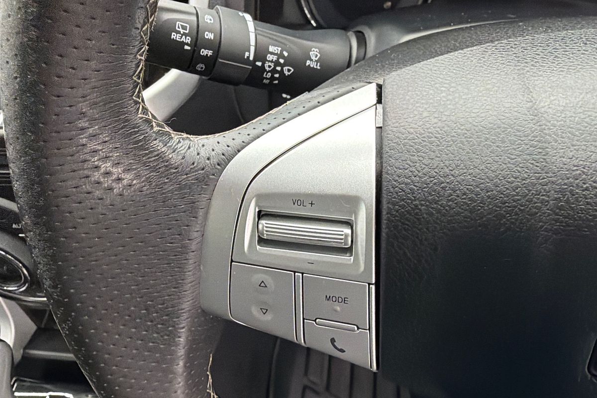 2021 Isuzu MU-X LS-T