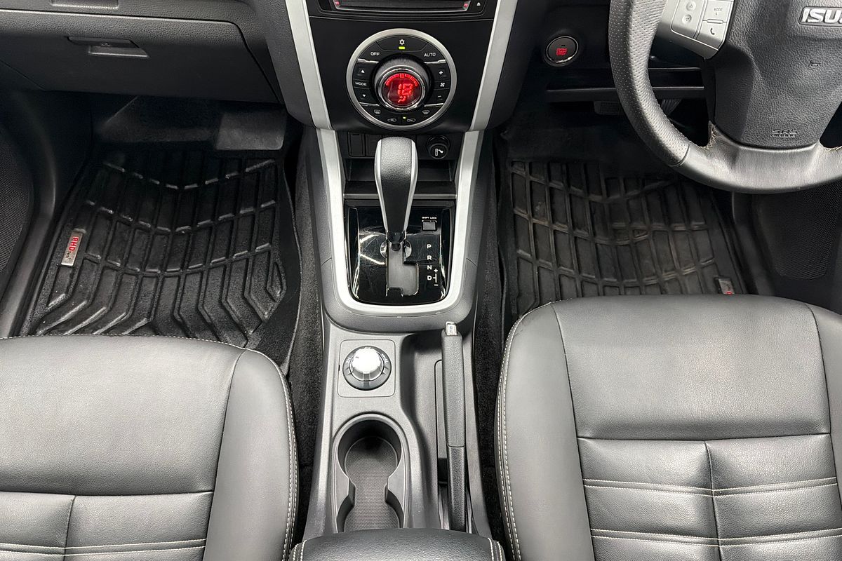 2021 Isuzu MU-X LS-T