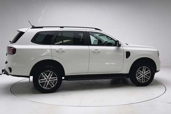 2025 Ford Everest Trend 2.0L thumb-2