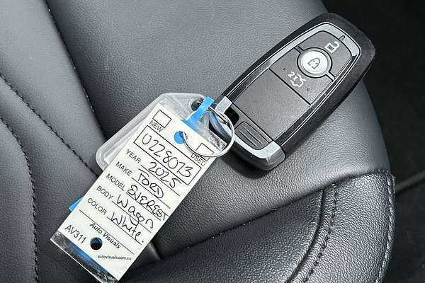 2025 Ford Everest Trend 2.0L thumb-22
