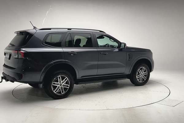 2025 Ford Everest Trend 2.0L thumb-2