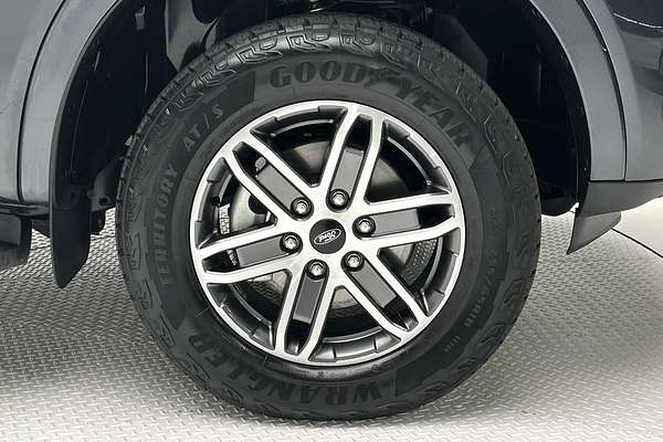 2025 Ford Everest Trend 2.0L thumb-9