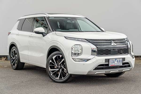 2022 Mitsubishi Outlander Exceed ZM