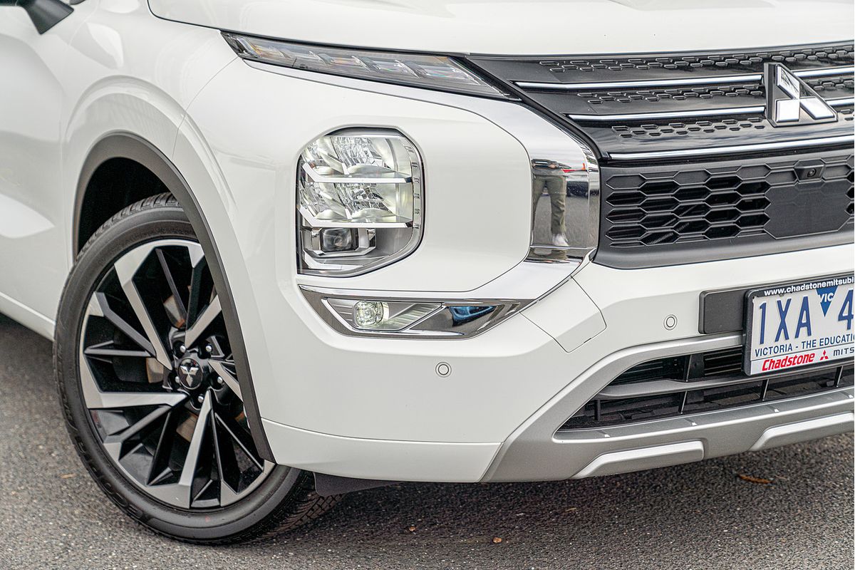 2022 Mitsubishi Outlander Exceed ZM