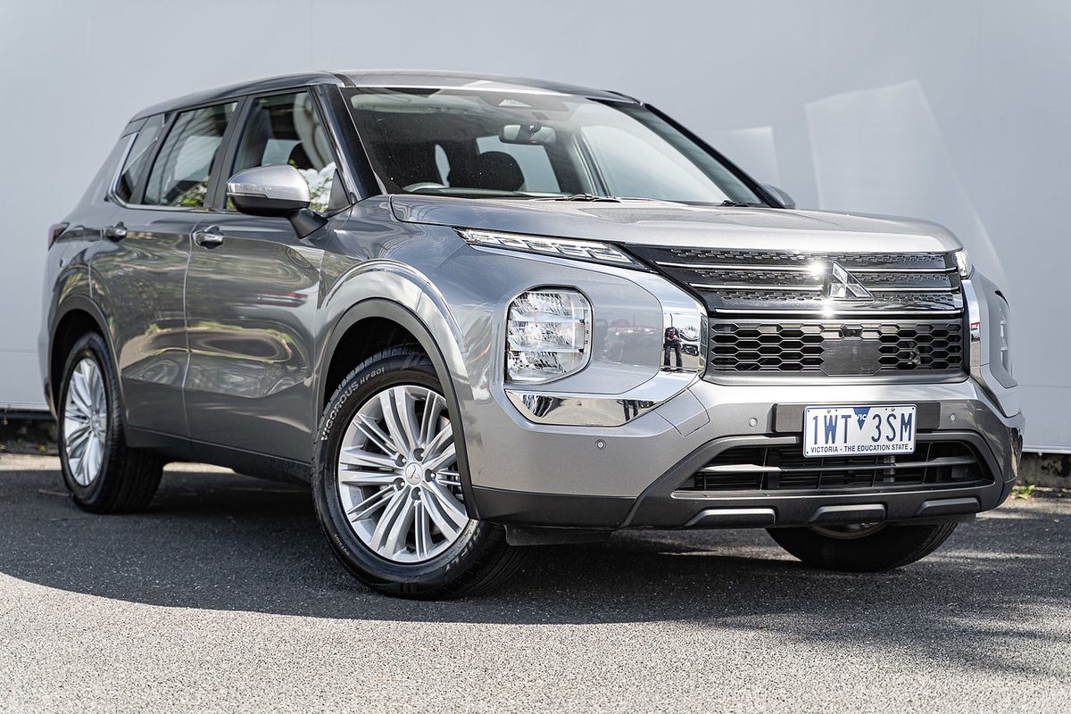2022 Mitsubishi Outlander ES ZM
