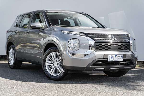 2022 Mitsubishi Outlander ES ZM