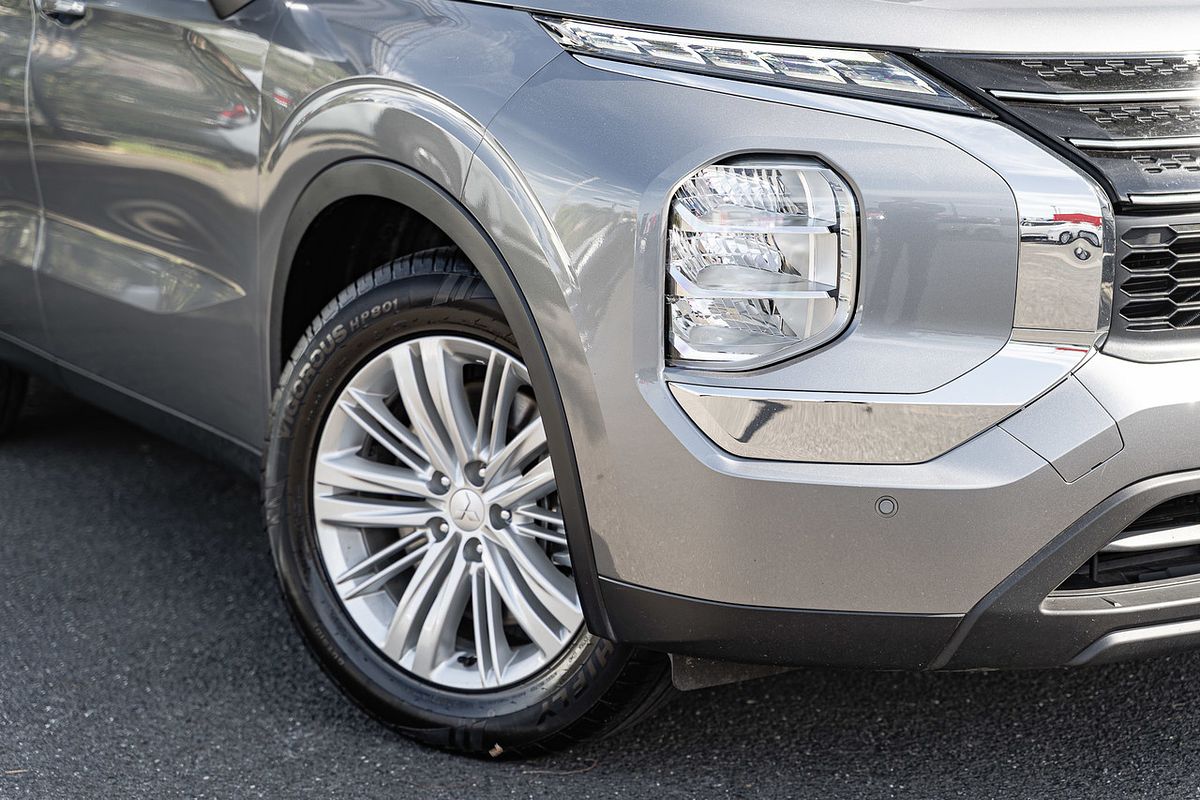 2022 Mitsubishi Outlander ES ZM