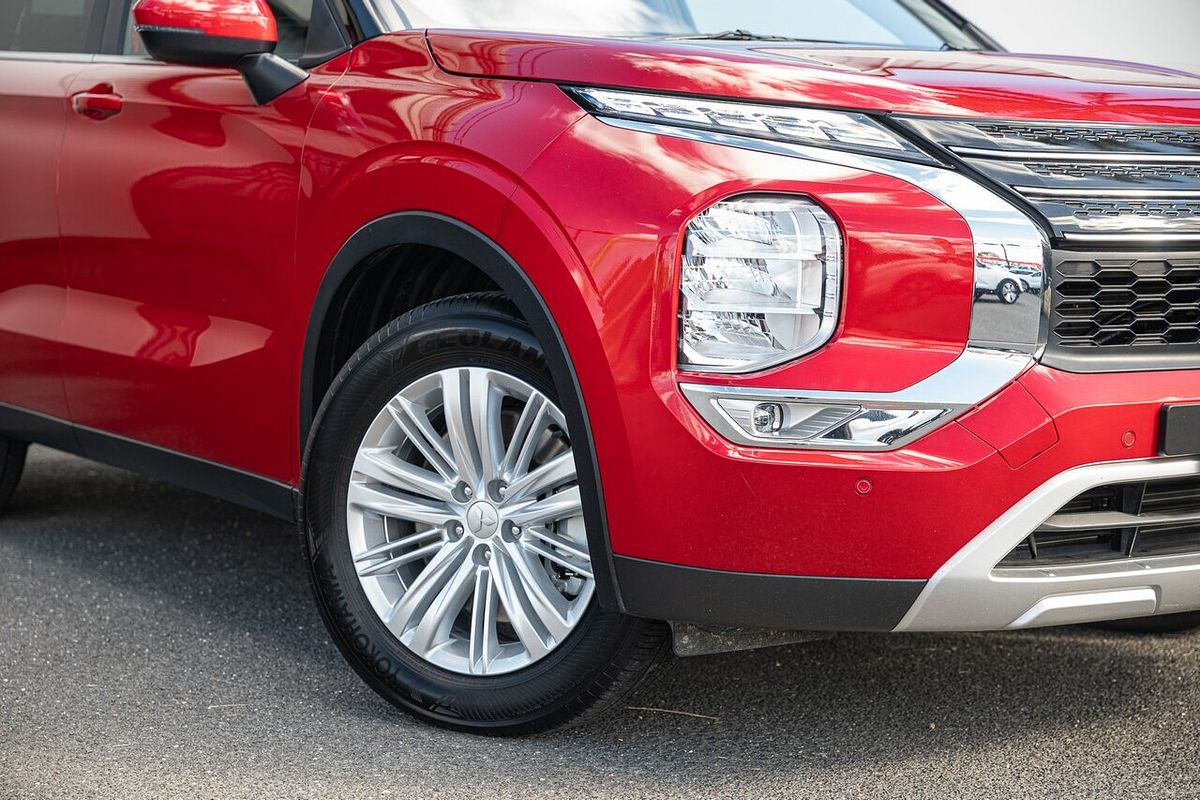 2023 Mitsubishi Outlander LS ZM