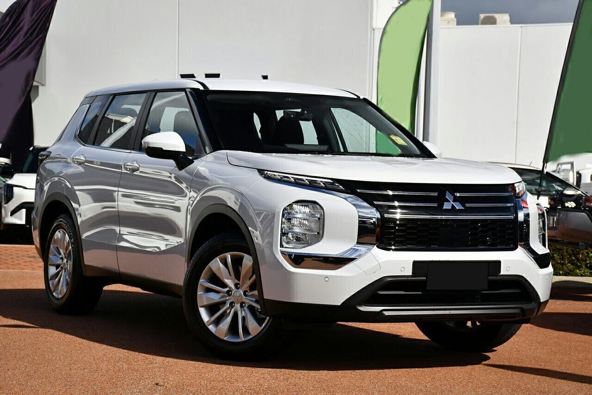 2025 Mitsubishi Outlander ES ZM