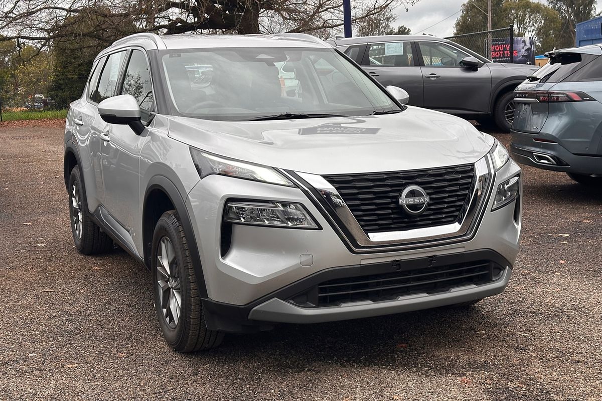 2024 Nissan X-TRAIL ST T33