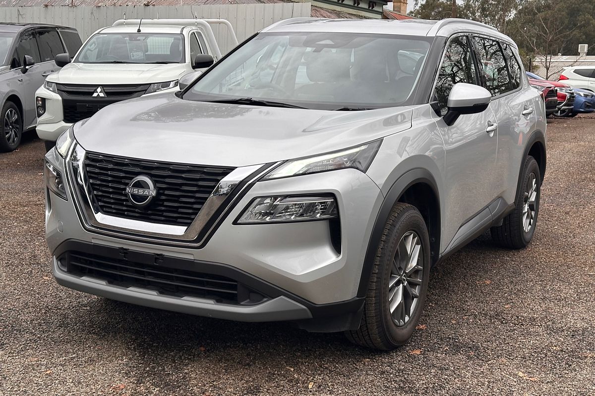 2024 Nissan X-TRAIL ST T33