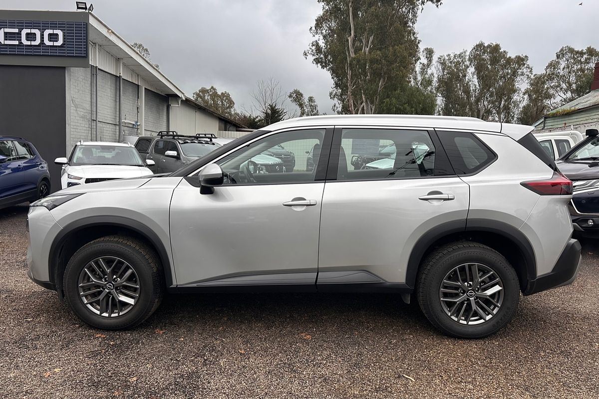 2024 Nissan X-TRAIL ST T33