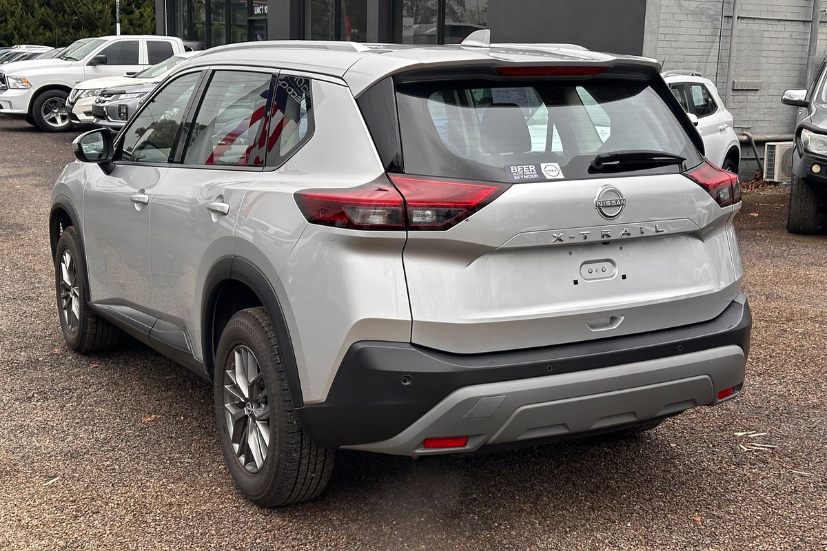 2024 Nissan X-TRAIL ST T33