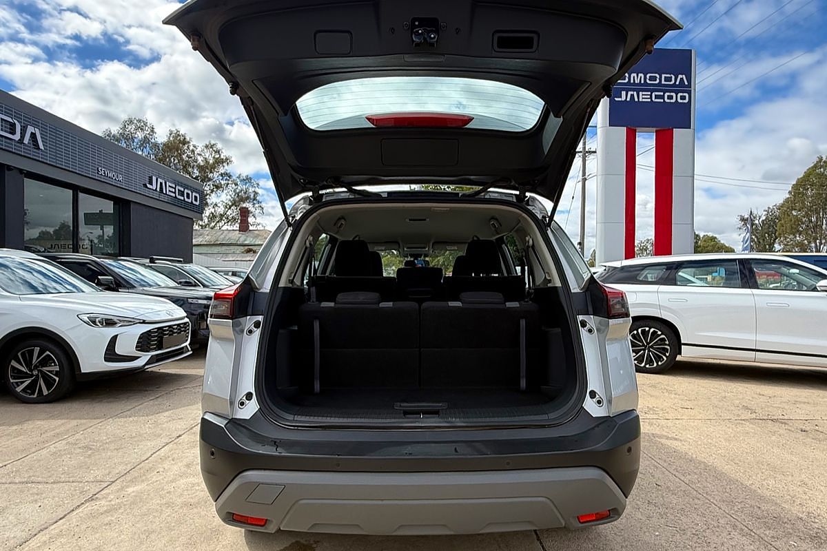 2024 Nissan X-TRAIL ST T33