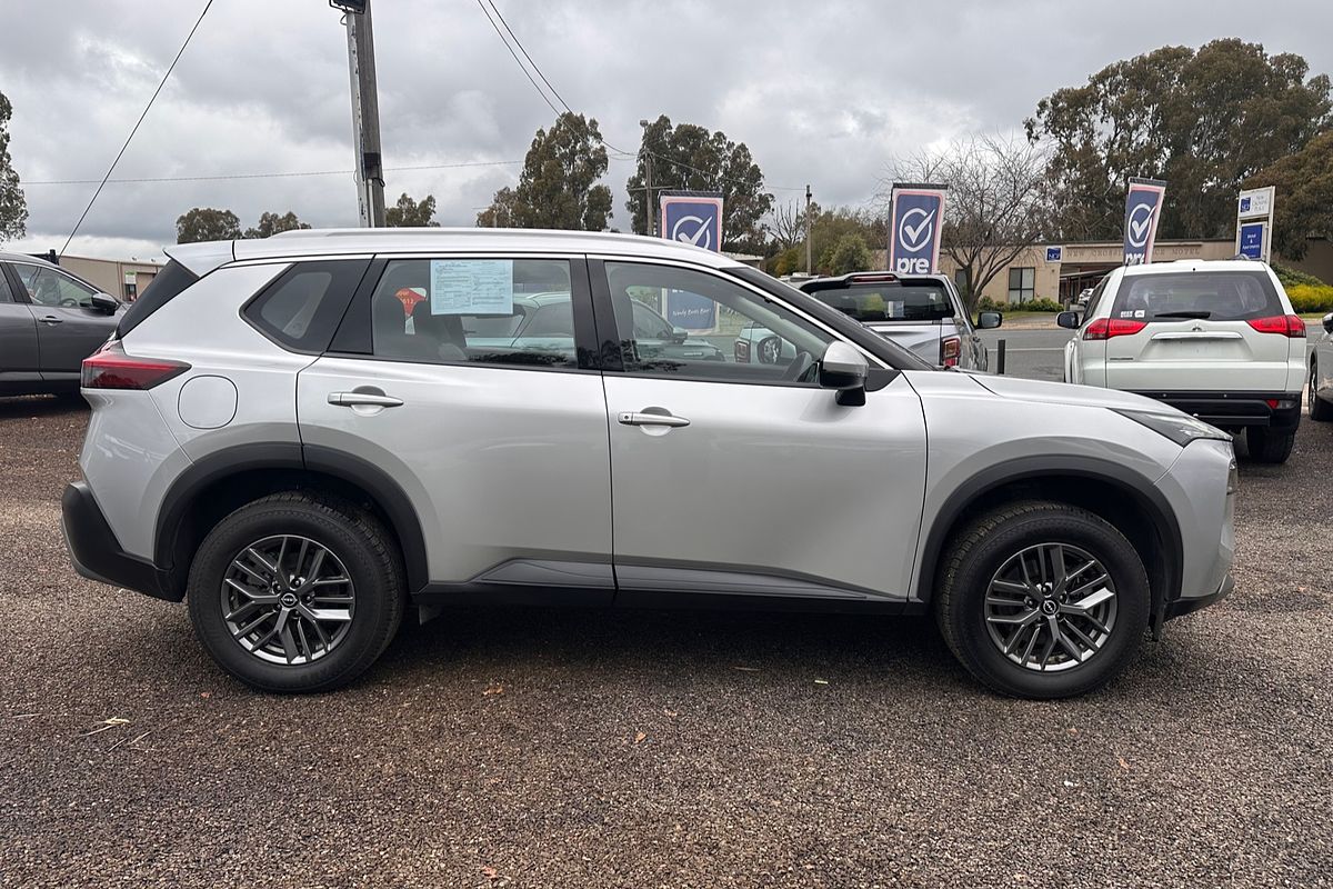 2024 Nissan X-TRAIL ST T33