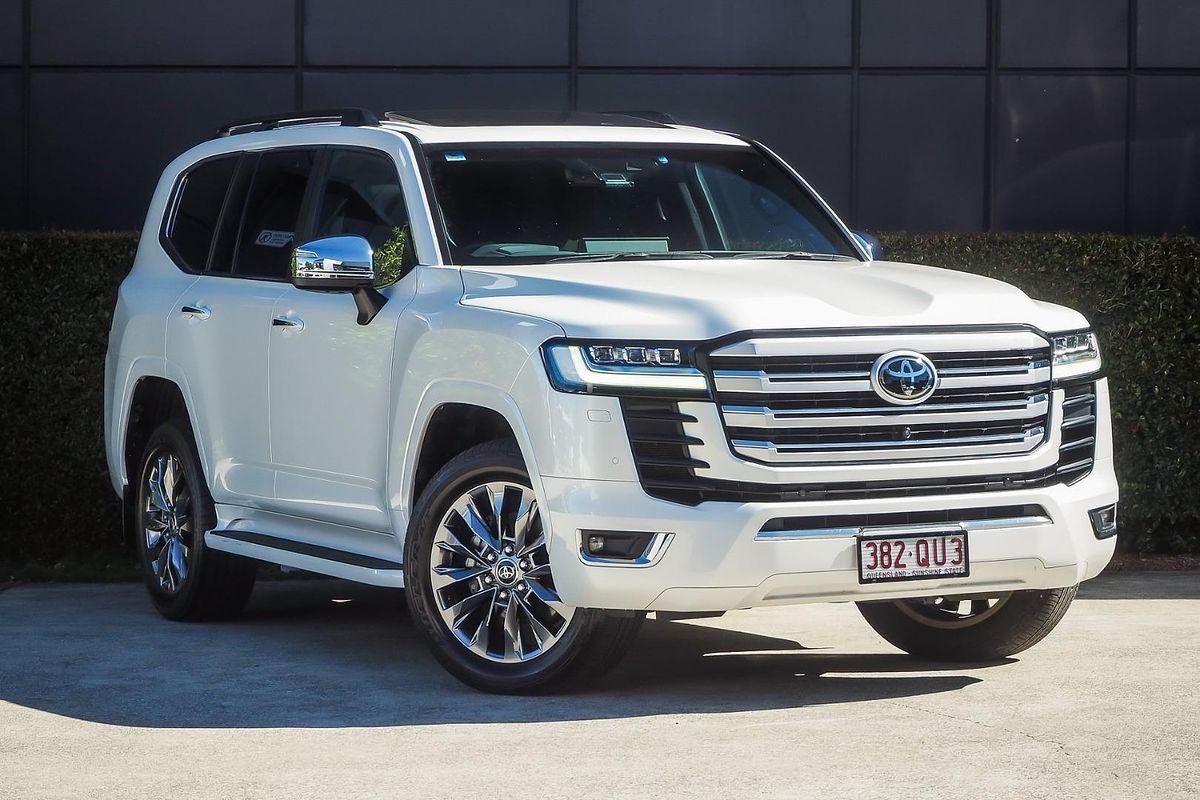 2023 Toyota Landcruiser Sahara ZX FJA300R