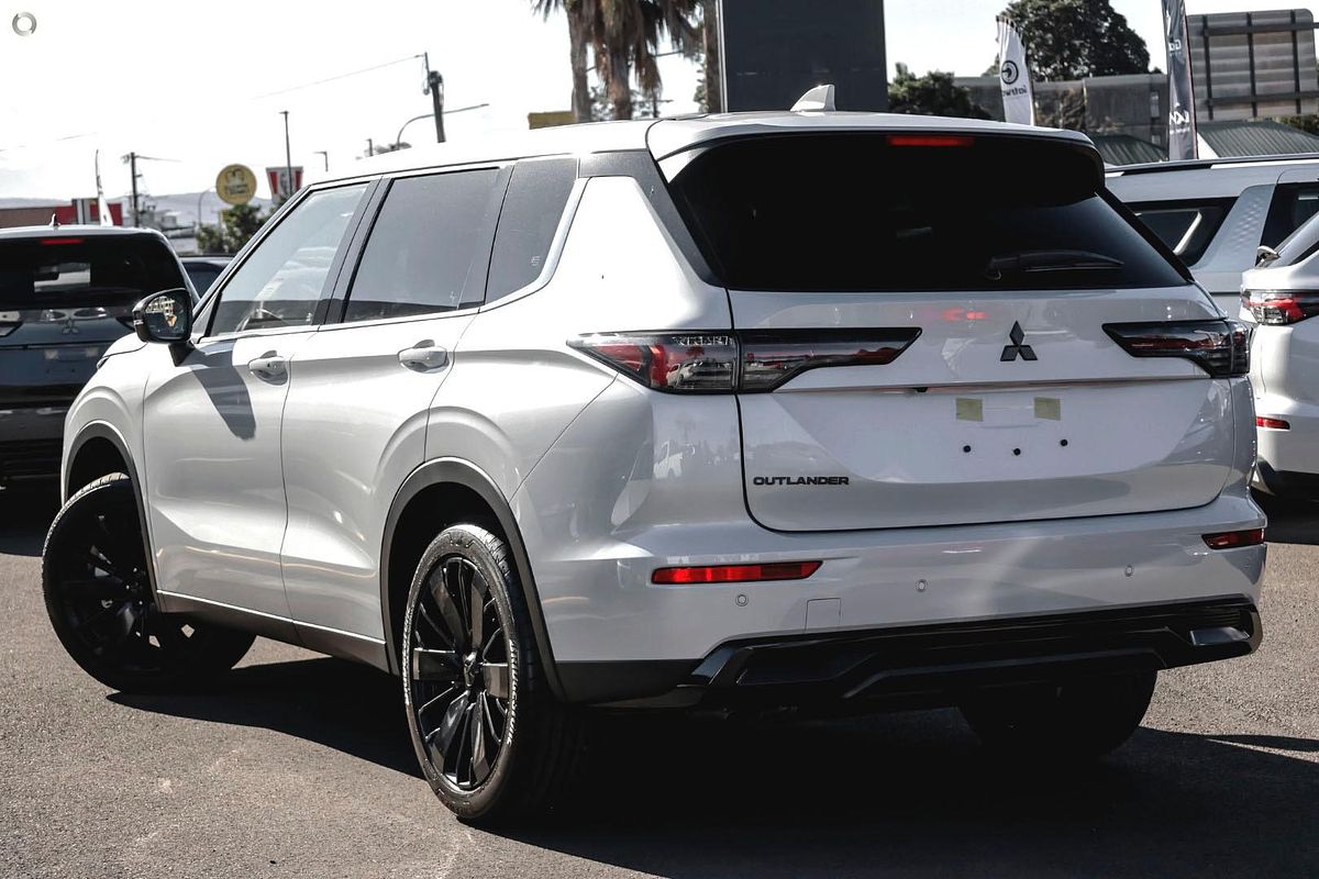 2026 Mitsubishi Outlander Black Edition ZM