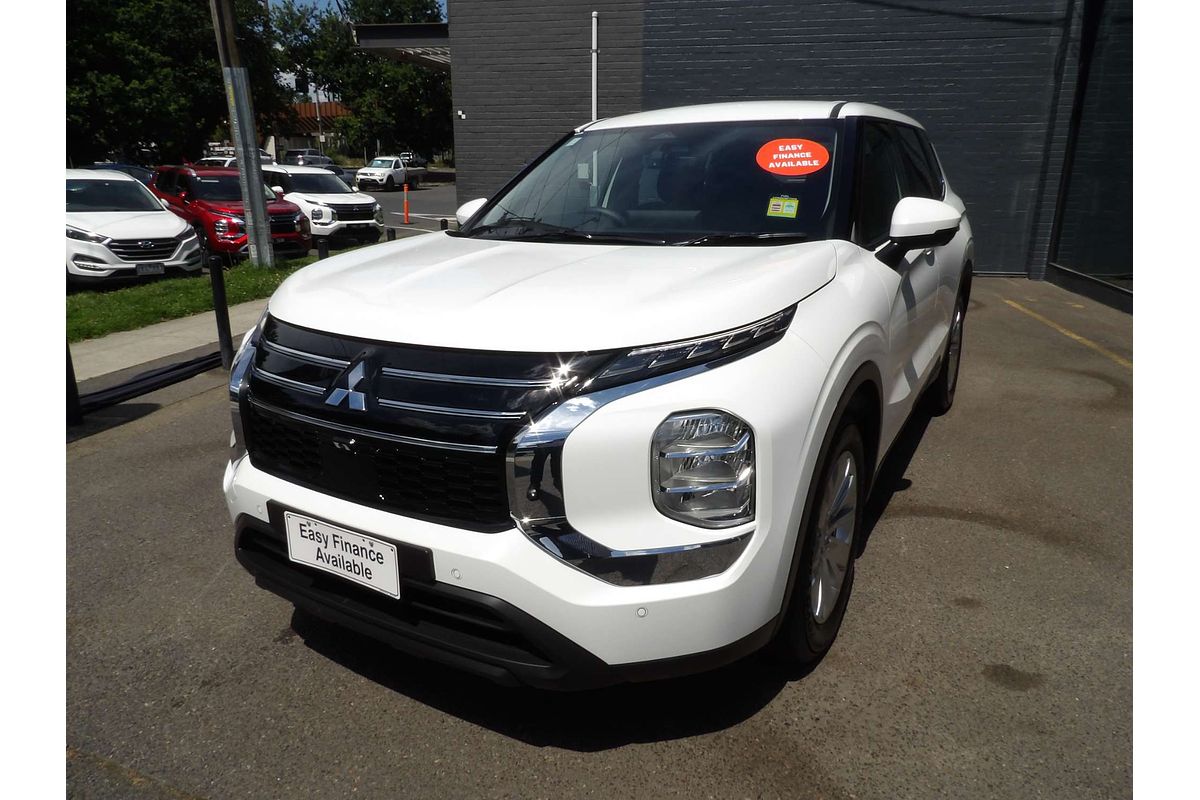 2026 Mitsubishi Outlander ES ZM