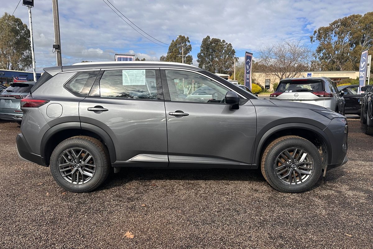 2024 Nissan X-TRAIL ST T33