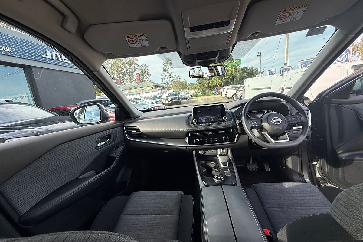 2024 Nissan X-TRAIL ST T33