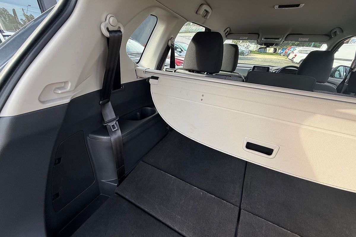 2024 Nissan X-TRAIL ST T33