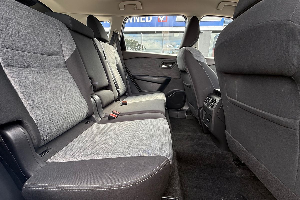 2024 Nissan X-TRAIL ST T33