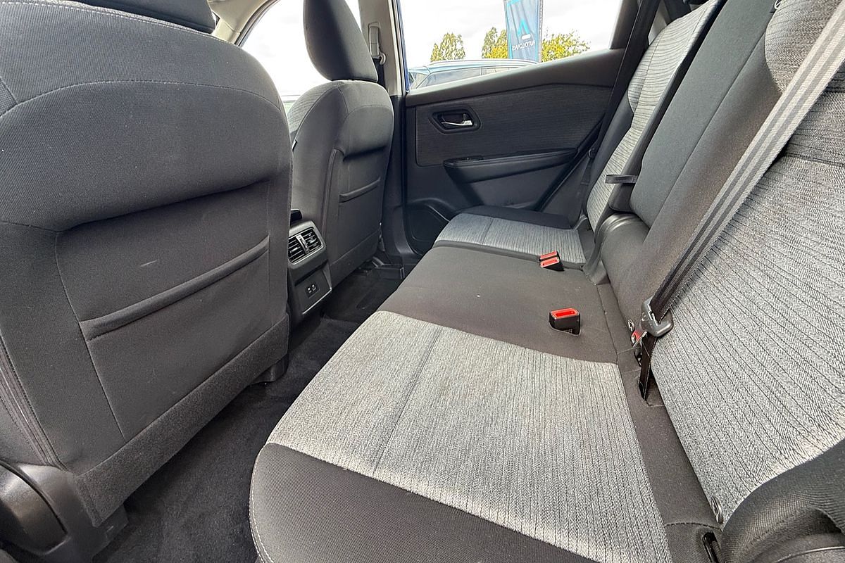 2024 Nissan X-TRAIL ST T33