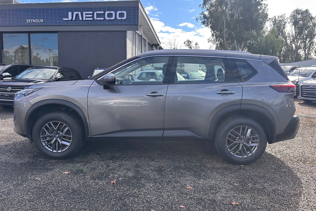 2024 Nissan X-TRAIL ST T33