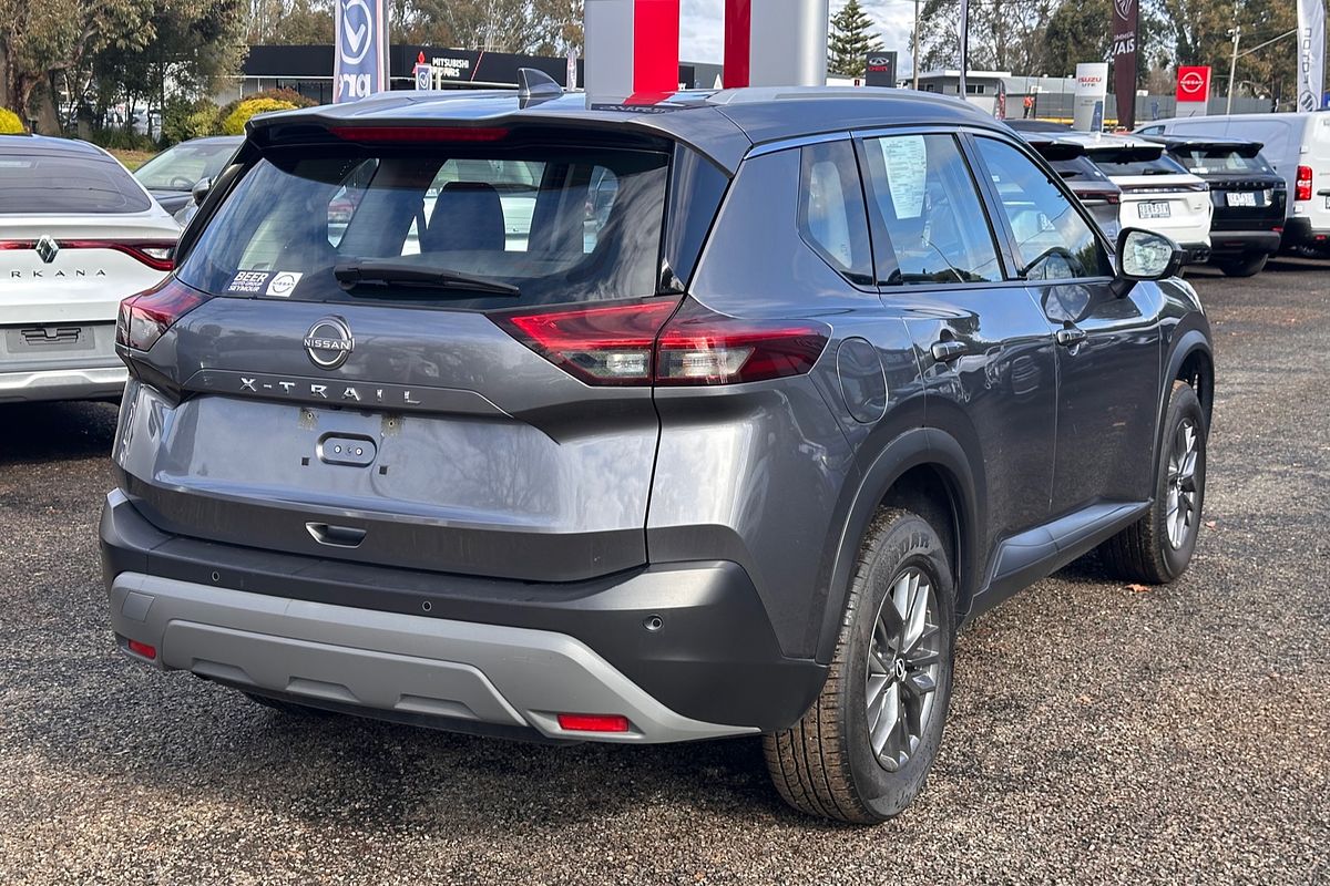 2024 Nissan X-TRAIL ST T33