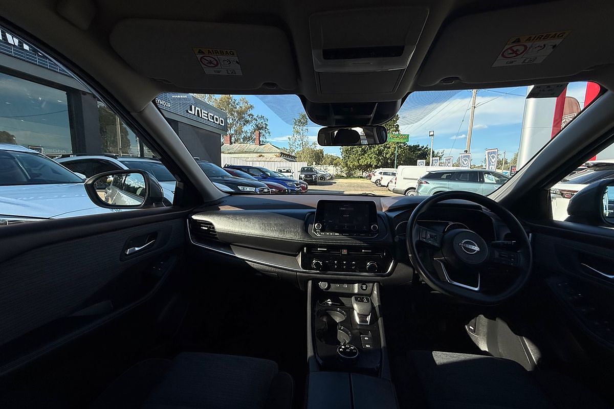 2024 Nissan X-TRAIL ST T33